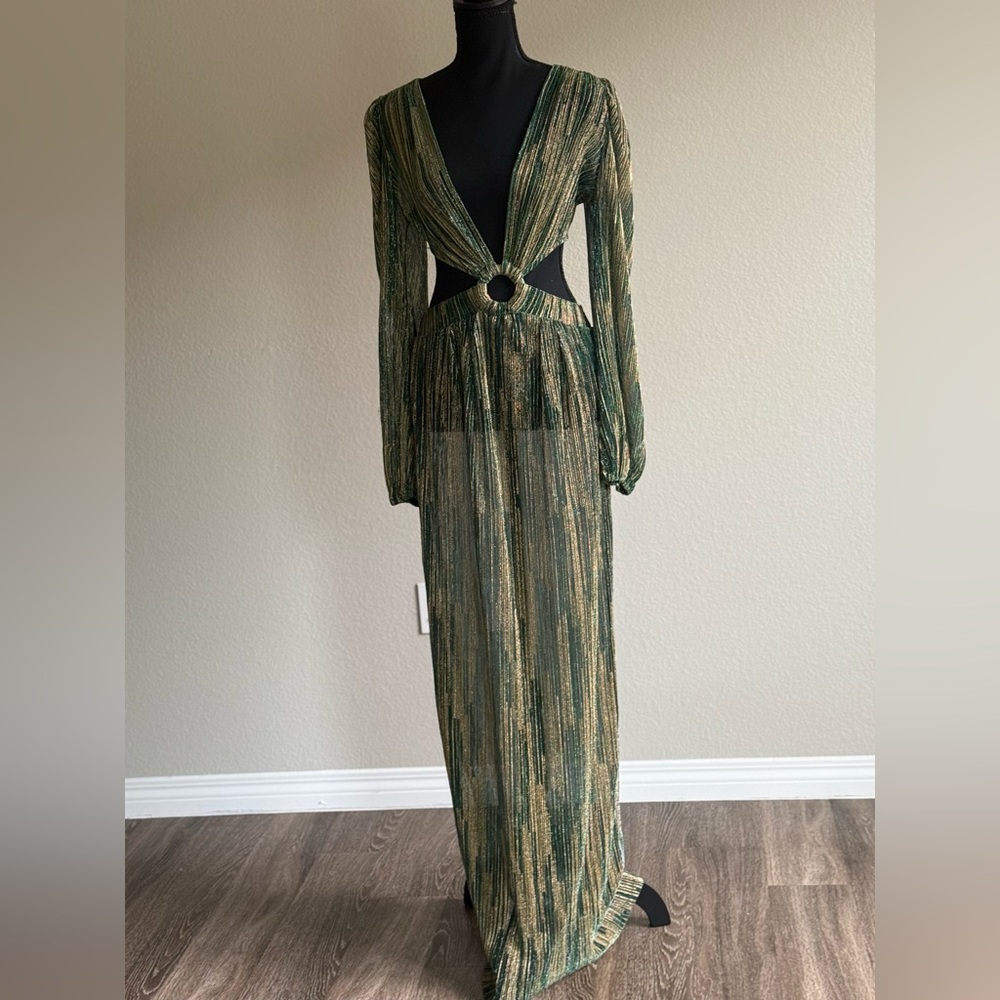 Baesically Curve Emerald Gold Metallic Cutout Maxi Dress NWT Size S